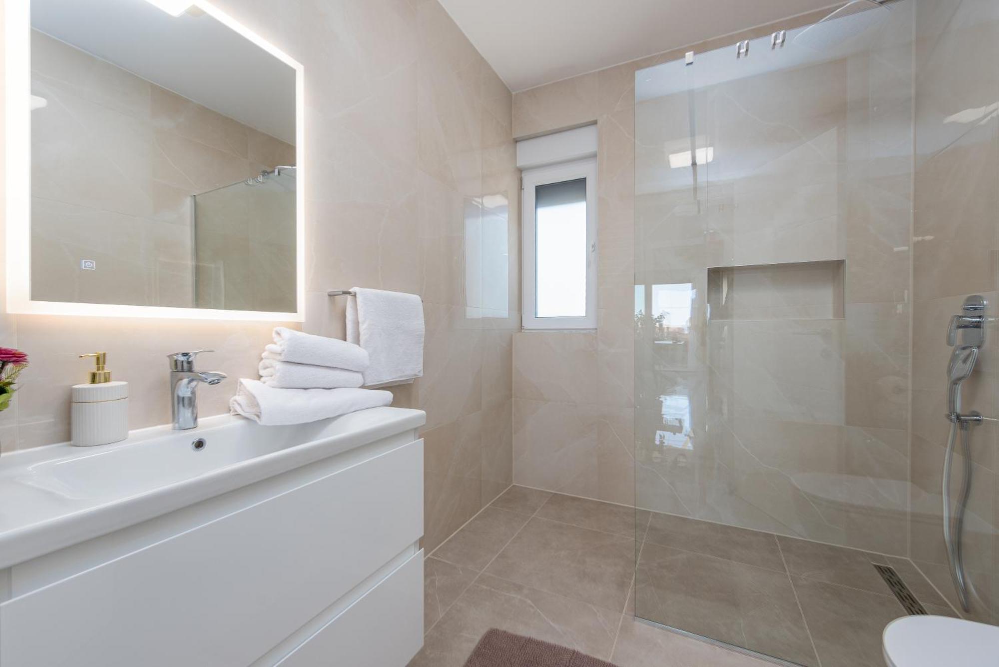 זאטון Apartments Menalo Elegance מראה חיצוני תמונה