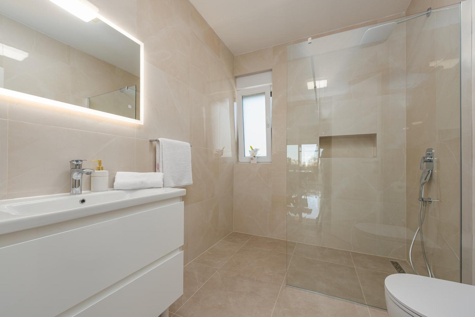 זאטון Apartments Menalo Elegance מראה חיצוני תמונה